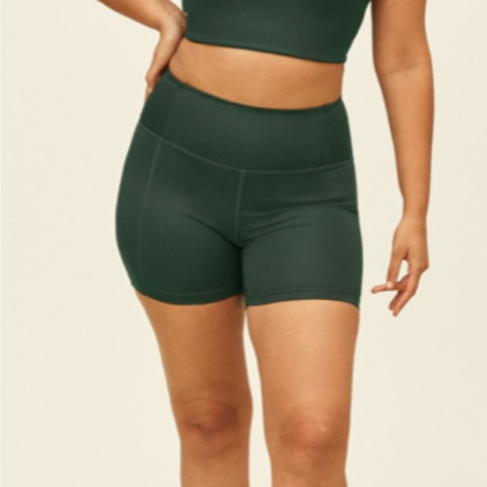 Girlfriend Collective High Rise Run Shorts Size Small